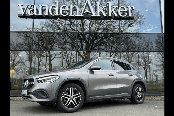 Mercedes-Benz GLA 250e Luxury Plugin Hybride 250e Luxury // Trekhaak // Carplay // Camera // Sfeerverlichting // Widescreen Dashbord