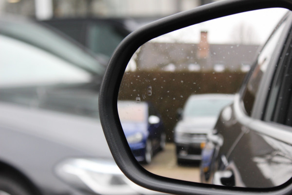 Ford Puma 1.0 EcoBoost Hybrid ST-Line X Vignale 155pk / NL Auto! / Full option! / Trekhaak / Panoramadak / Camera / Leder / CarPlay / B&O / 18'' / Keyless / Stuur+Stoelverwarming / Dodehoek / DAB / Verwarmde voorruit / ACC