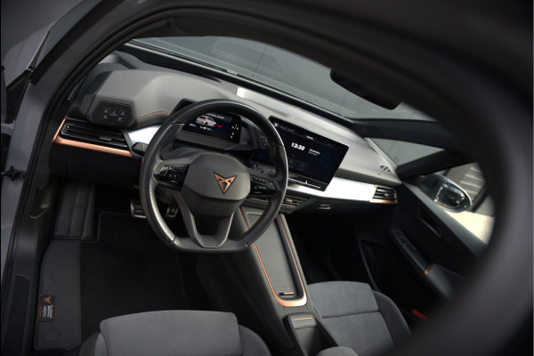 CUPRA Born Copper Edition One 62 kWh | Panoramadak | 360 Camera | Elektrische Stoelen | Massage | Stuurverwarming |  Head-Up Display | Keyless | Adaptive Cruise Control | Stoelverwarming | Apple Carplay | NAP | DAB |