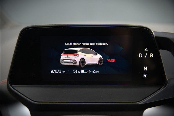 CUPRA Born Copper Edition One 62 kWh | Panoramadak | 360 Camera | Elektrische Stoelen | Massage | Stuurverwarming |  Head-Up Display | Keyless | Adaptive Cruise Control | Stoelverwarming | Apple Carplay | NAP | DAB |