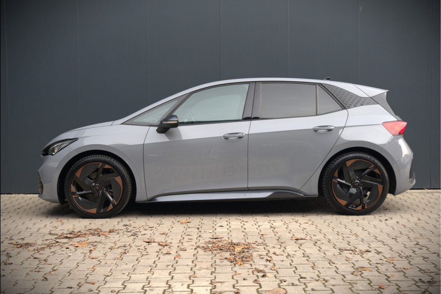 CUPRA Born Copper Edition One 62 kWh | Panoramadak | 360 Camera | Elektrische Stoelen | Massage | Stuurverwarming |  Head-Up Display | Keyless | Adaptive Cruise Control | Stoelverwarming | Apple Carplay | NAP | DAB |
