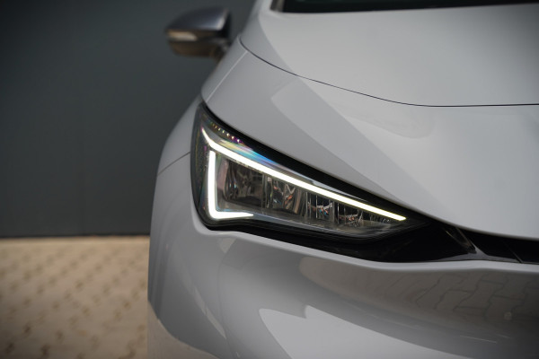 CUPRA Born Copper Edition One 62 kWh | Panoramadak | 360 Camera | Elektrische Stoelen | Massage | Stuurverwarming |  Head-Up Display | Keyless | Adaptive Cruise Control | Stoelverwarming | Apple Carplay | NAP | DAB |