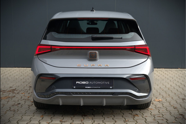 CUPRA Born Copper Edition One 62 kWh | Panoramadak | 360 Camera | Elektrische Stoelen | Massage | Stuurverwarming |  Head-Up Display | Keyless | Adaptive Cruise Control | Stoelverwarming | Apple Carplay | NAP | DAB |