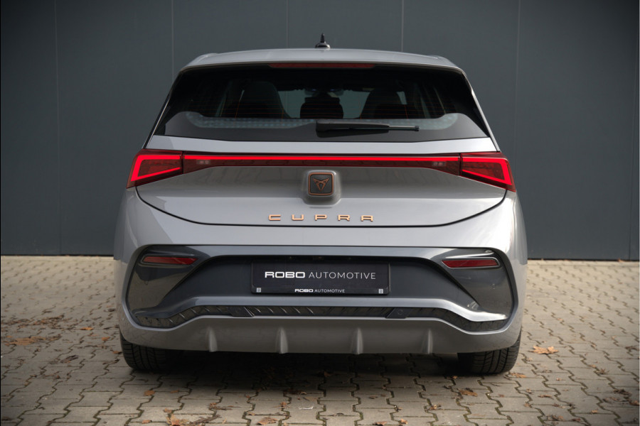 CUPRA Born Copper Edition One 62 kWh | Panoramadak | 360 Camera | Elektrische Stoelen | Massage | Stuurverwarming |  Head-Up Display | Keyless | Adaptive Cruise Control | Stoelverwarming | Apple Carplay | NAP | DAB |
