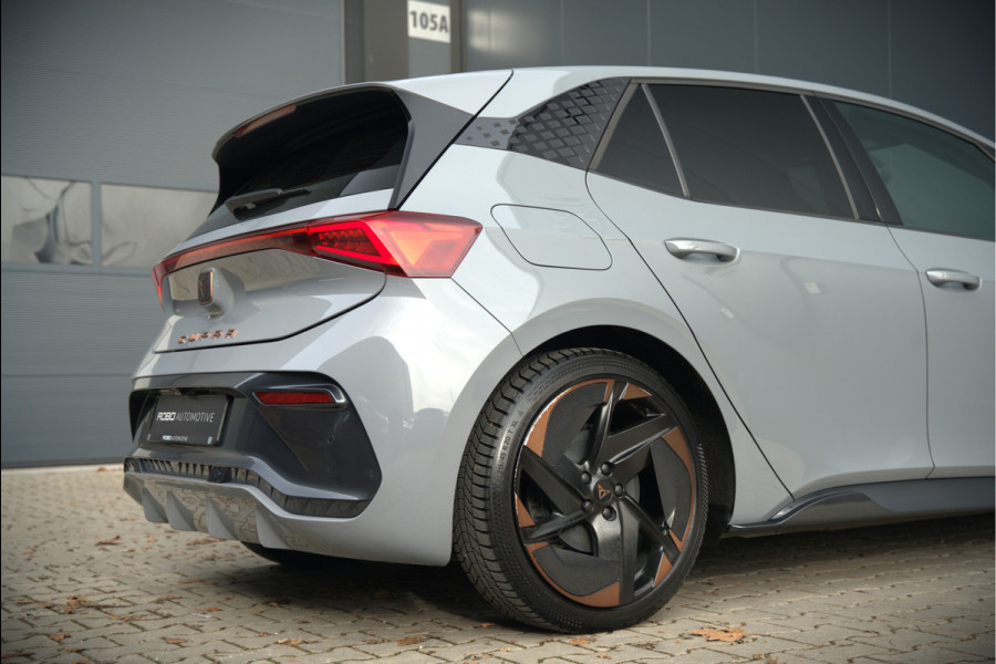 CUPRA Born Copper Edition One 62 kWh | Panoramadak | 360 Camera | Elektrische Stoelen | Massage | Stuurverwarming |  Head-Up Display | Keyless | Adaptive Cruise Control | Stoelverwarming | Apple Carplay | NAP | DAB |