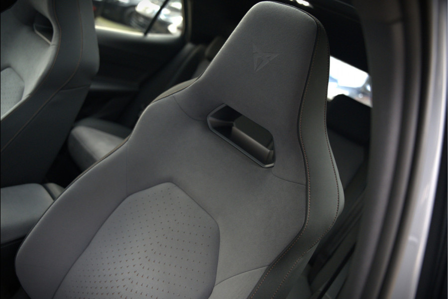 CUPRA Born Copper Edition One 62 kWh | Panoramadak | 360 Camera | Elektrische Stoelen | Massage | Stuurverwarming |  Head-Up Display | Keyless | Adaptive Cruise Control | Stoelverwarming | Apple Carplay | NAP | DAB |