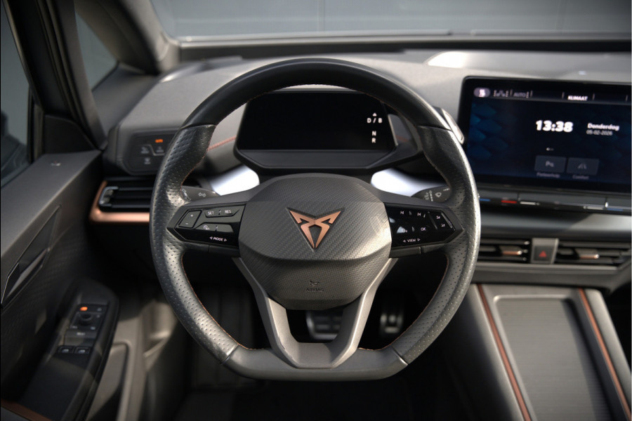 CUPRA Born Copper Edition One 62 kWh | Panoramadak | 360 Camera | Elektrische Stoelen | Massage | Stuurverwarming |  Head-Up Display | Keyless | Adaptive Cruise Control | Stoelverwarming | Apple Carplay | NAP | DAB |