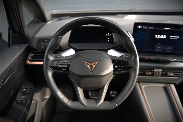 CUPRA Born Copper Edition One 62 kWh | Panoramadak | 360 Camera | Elektrische Stoelen | Massage | Stuurverwarming |  Head-Up Display | Keyless | Adaptive Cruise Control | Stoelverwarming | Apple Carplay | NAP | DAB |