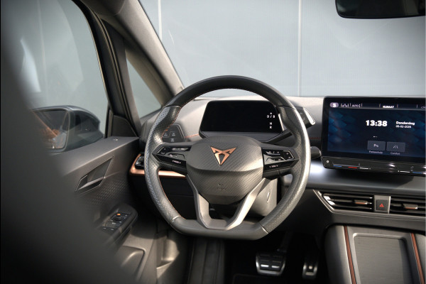CUPRA Born Copper Edition One 62 kWh | Panoramadak | 360 Camera | Elektrische Stoelen | Massage | Stuurverwarming |  Head-Up Display | Keyless | Adaptive Cruise Control | Stoelverwarming | Apple Carplay | NAP | DAB |