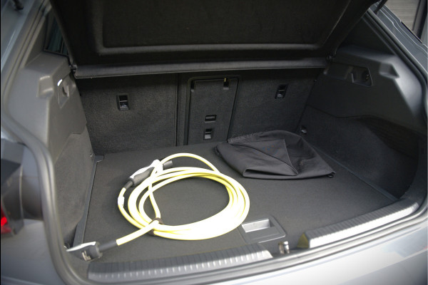 CUPRA Born Copper Edition One 62 kWh | Panoramadak | 360 Camera | Elektrische Stoelen | Massage | Stuurverwarming |  Head-Up Display | Keyless | Adaptive Cruise Control | Stoelverwarming | Apple Carplay | NAP | DAB |