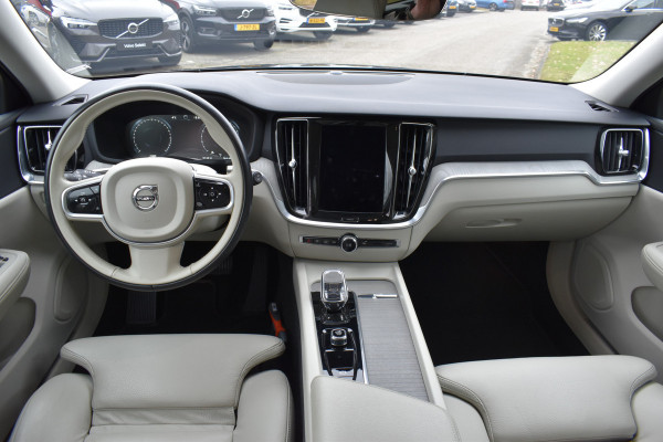 Volvo V60 B3 177PK Automaat Inscription | Trekhaak | ACC | Leder| Stuurverwarming | Elektr. Stoel