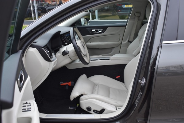Volvo V60 B3 177PK Automaat Inscription | Trekhaak | ACC | Leder| Stuurverwarming | Elektr. Stoel