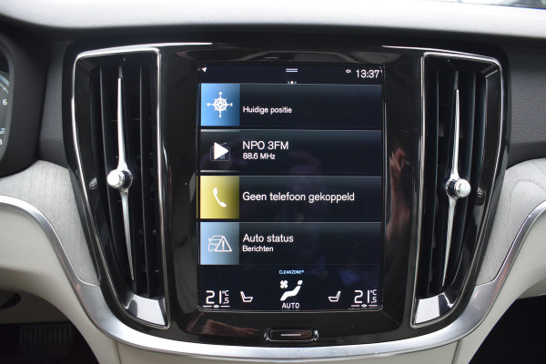 Volvo V60 B3 177PK Automaat Inscription | Trekhaak | ACC | Leder| Stuurverwarming | Elektr. Stoel