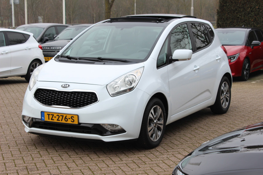Kia Venga 1.4 CVVT Edition / Panoramadak / Camera / Half leder / Keyless / Navigatie / 16'' / Bluetooth / Armsteun voor