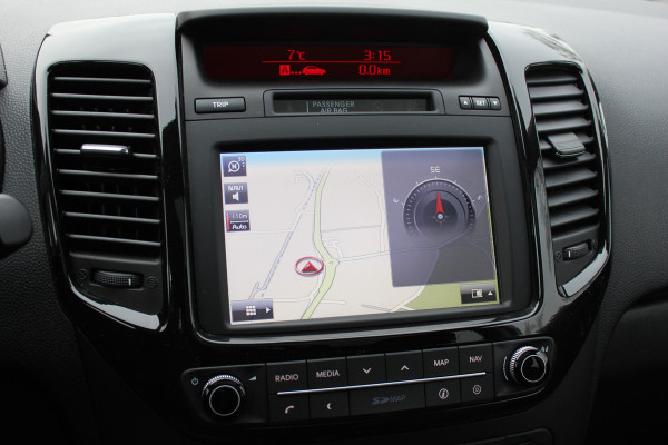 Kia Venga 1.4 CVVT Edition / Panoramadak / Camera / Half leder / Keyless / Navigatie / 16'' / Bluetooth / Armsteun voor