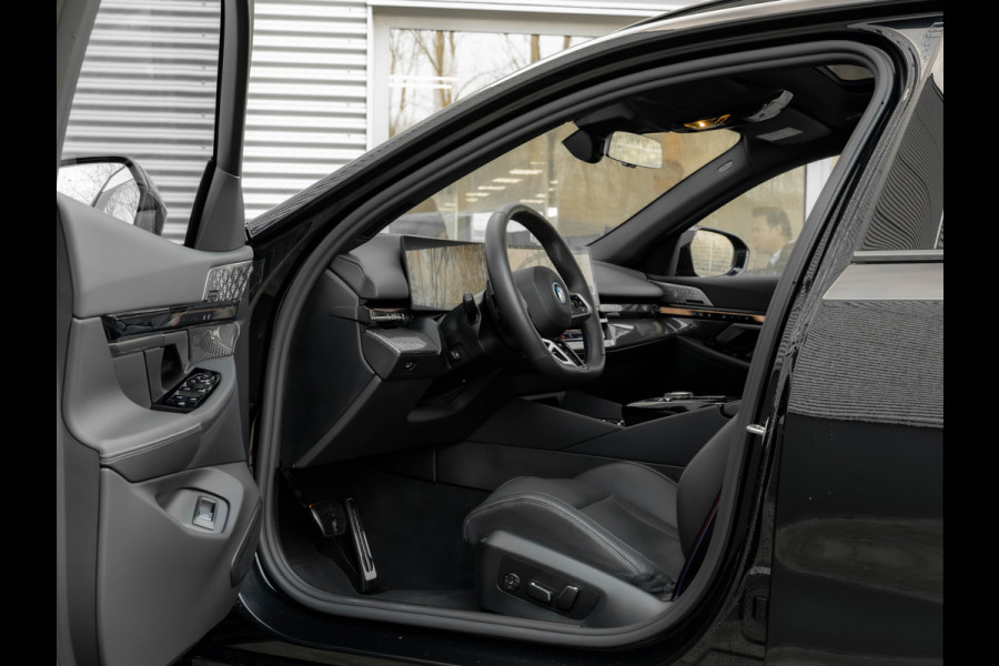 BMW 5 Serie Touring 530e M-Sport Pro - Pano - M-Zetels - Bowers & Wilkins - ACC - 21 inch