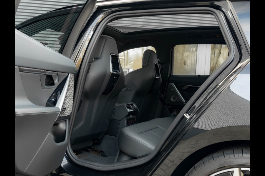 BMW 5 Serie Touring 530e M-Sport Pro - Pano - M-Zetels - Bowers & Wilkins - ACC - 21 inch