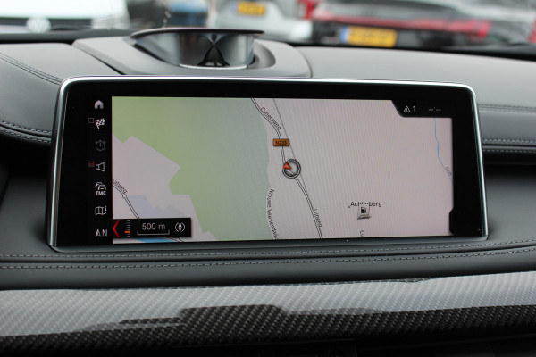 BMW X6 M / NL Auto! / Full option! / NIEUWSTAAT! / Trekhaak / Schuifdak / 360Camera / Carbon intr. / B&O / Softclose / Leder / 21'' / Standkachel / Entertainment System / Luchtvering / Stoelventilatie