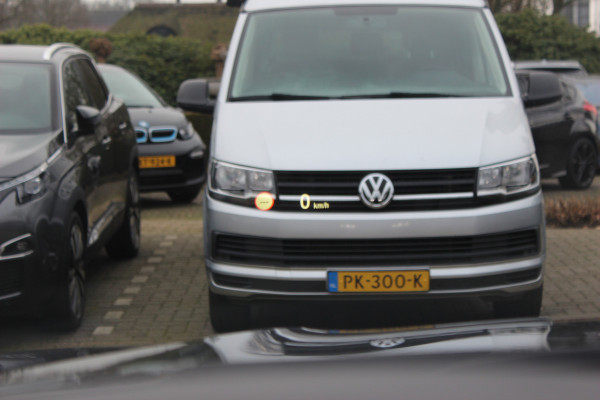 BMW X6 M / NL Auto! / Full option! / NIEUWSTAAT! / Trekhaak / Schuifdak / 360Camera / Carbon intr. / B&O / Softclose / Leder / 21'' / Standkachel / Entertainment System / Luchtvering / Stoelventilatie