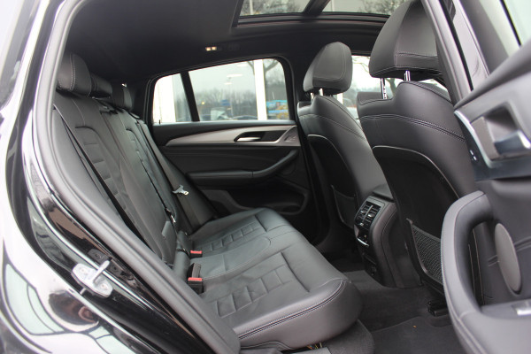 BMW X4 xDrive20i High Exe. M Sport / Panoramadak / 360Camera / Leder / 20'' / Harman Kardon / Navigatie / Dodehoek / DAB / Stoelverwarming / ACC