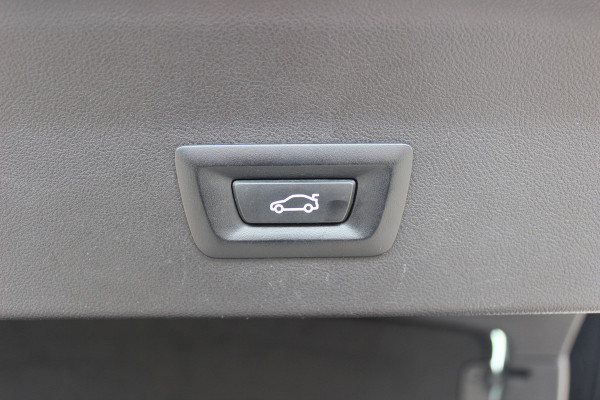 BMW X4 xDrive20i High Exe. M Sport / Panoramadak / 360Camera / Leder / 20'' / Harman Kardon / Navigatie / Dodehoek / DAB / Stoelverwarming / ACC