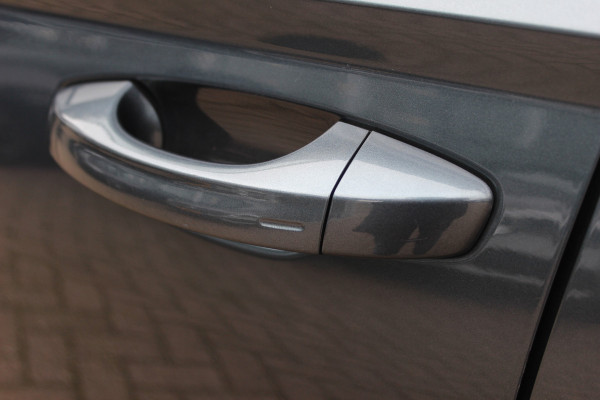 Seat Ateca 1.4 EcoTSI FR Business Intense / Camera / Virtual Cockpit / Navigatie / Keyless / 18'' / DAB / Cruise Control