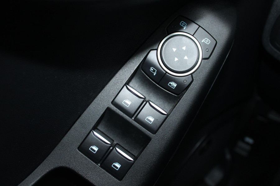 Ford Fiesta 1.0 EcoBoost 125 PK Hybrid Vignale | Trekhaak | Camera | Lederen bekleding | Adaptieve Cruise Control | BLIS | Keyless Entry | Navigatie | Winterpack