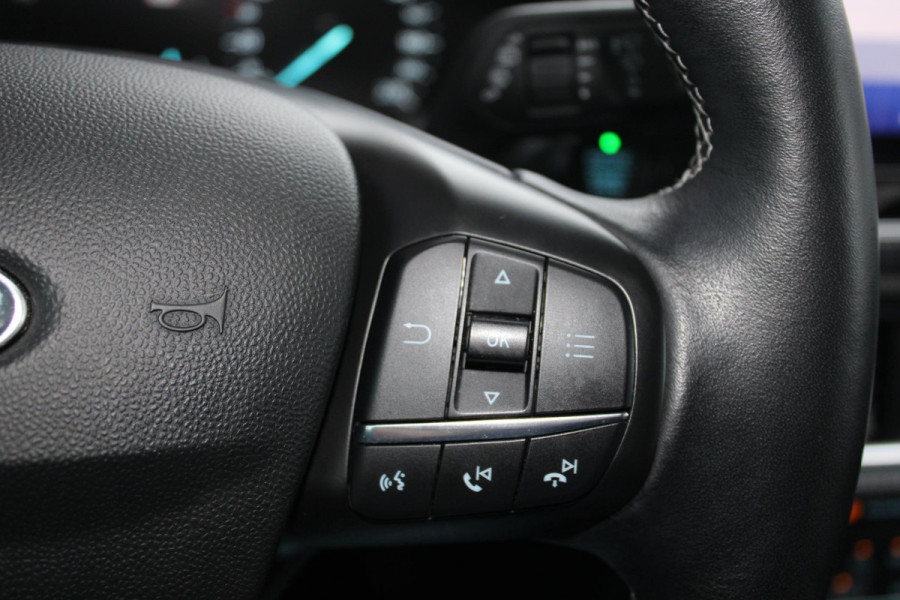 Ford Fiesta 1.0 EcoBoost 125 PK Hybrid Vignale | Trekhaak | Camera | Lederen bekleding | Adaptieve Cruise Control | BLIS | Keyless Entry | Navigatie | Winterpack