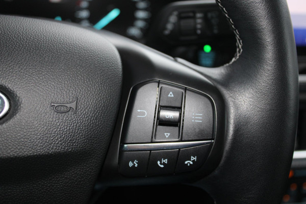Ford Fiesta 1.0 EcoBoost 125 PK Hybrid Vignale | Trekhaak | Camera | Lederen bekleding | Adaptieve Cruise Control | BLIS | Keyless Entry | Navigatie | Winterpack