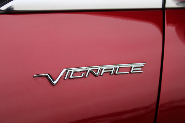 Ford Fiesta 1.0 EcoBoost 125 PK Hybrid Vignale | Trekhaak | Camera | Lederen bekleding | Adaptieve Cruise Control | BLIS | Keyless Entry | Navigatie | Winterpack