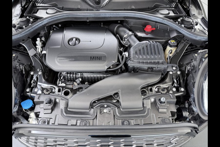 MINI Clubman 1.5 Cooper Richmond Park Edition | PANORAMA DAK | CAMERA| STOELVERW. | LEER| KEYLESS| ORIGINEEL NL AUTO  RIJKLAARPRIJS INCL. 12 MND BOVAG GARANTIE