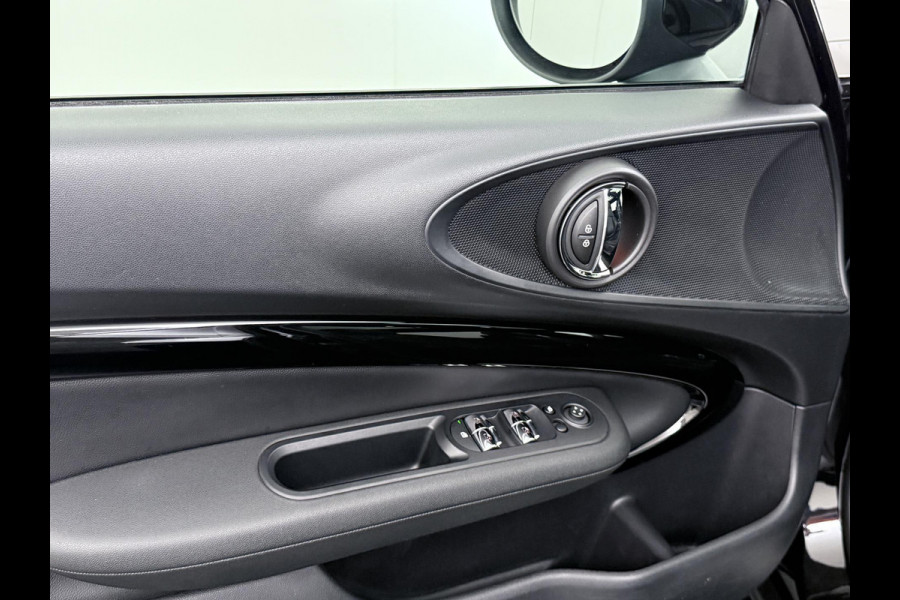 MINI Clubman 1.5 Cooper Richmond Park Edition | PANORAMA DAK | CAMERA| STOELVERW. | LEER| KEYLESS| ORIGINEEL NL AUTO  RIJKLAARPRIJS INCL. 12 MND BOVAG GARANTIE