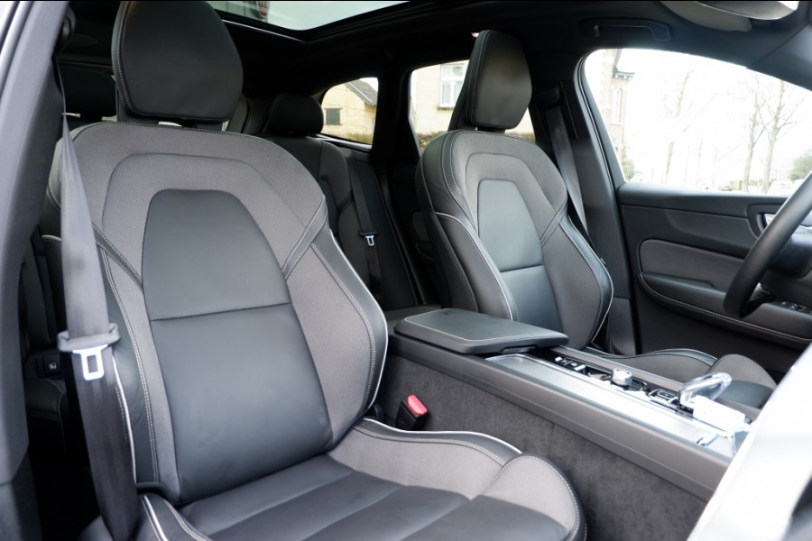 Volvo XC60 2.0 T6 AWD Pus Dark / INCL. Garantie / 360 Camera / Pano