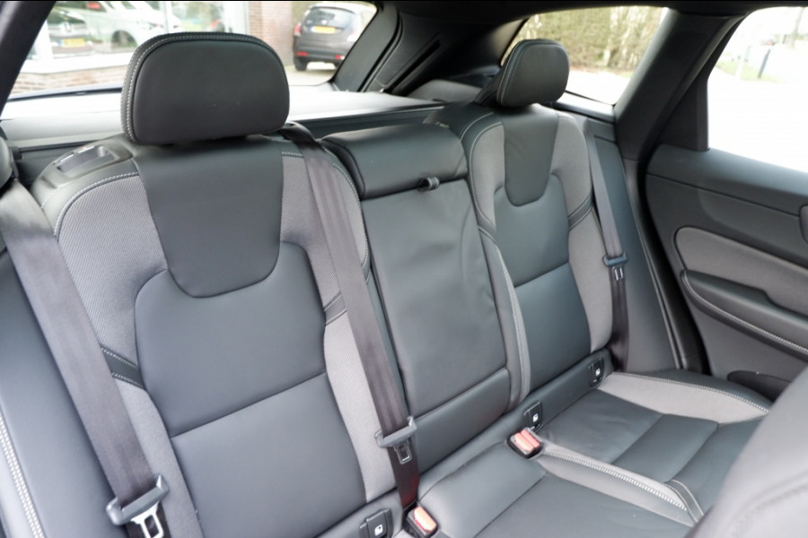 Volvo XC60 2.0 T6 AWD Pus Dark / INCL. Garantie / 360 Camera / Pano