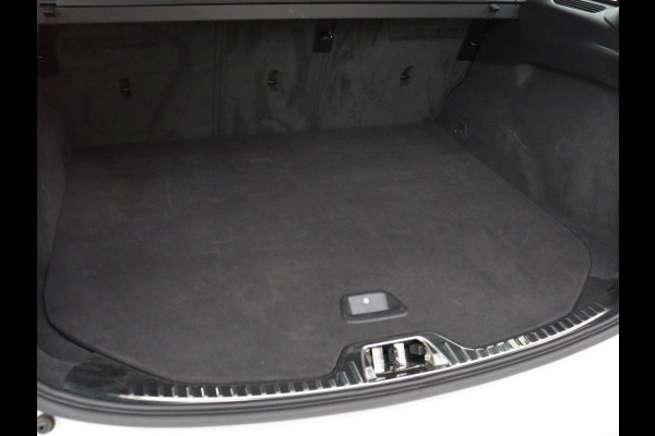 Volvo V60 2.0 T4 Sport | Adaptive cruise | Stoelverwarming | Camera | Trekhaak | Leder/Alcantara | Bi-Xenon | Sportstoelen | Climate control | R Design