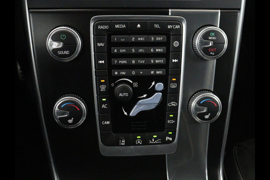 Volvo V60 2.0 T4 Sport | Adaptive cruise | Stoelverwarming | Camera | Trekhaak | Leder/Alcantara | Bi-Xenon | Sportstoelen | Climate control | R Design