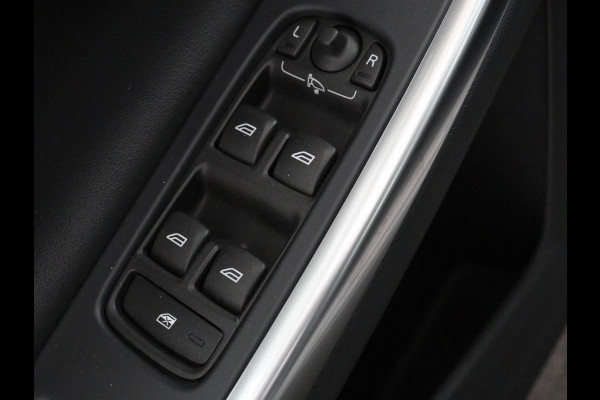 Volvo V60 2.0 T4 Sport | Adaptive cruise | Stoelverwarming | Camera | Trekhaak | Leder/Alcantara | Bi-Xenon | Sportstoelen | Climate control | R Design