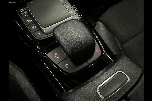 Mercedes-Benz CLA-Klasse Shooting Brake AMG 35 4MATIC Pano