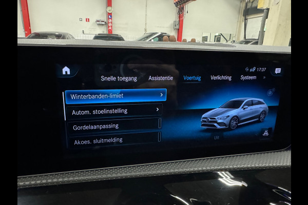 Mercedes-Benz CLA-Klasse Shooting Brake AMG 35 4MATIC Pano