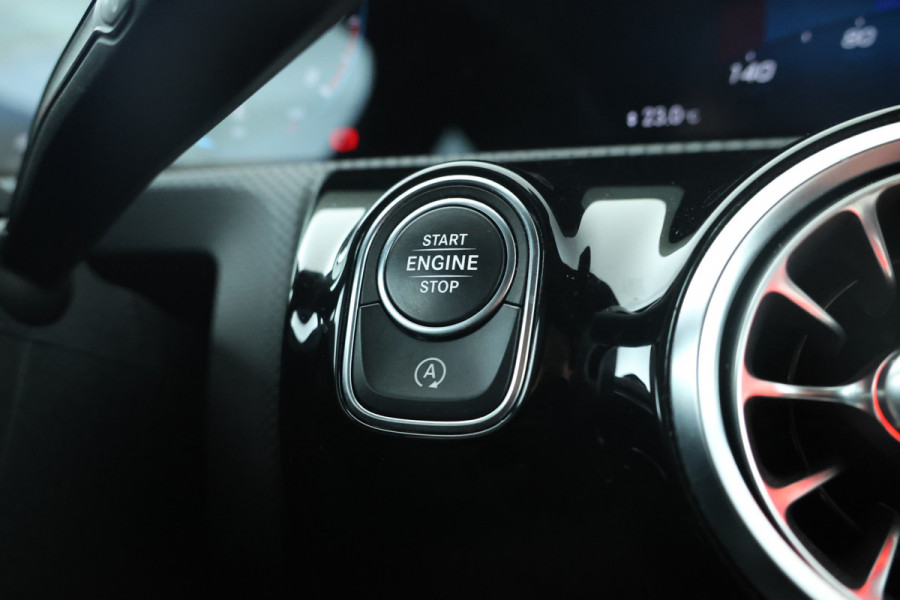 Mercedes-Benz CLA-Klasse Shooting Brake AMG 45 S 4MATIC+ 422Pk, Navigatie, Climate,