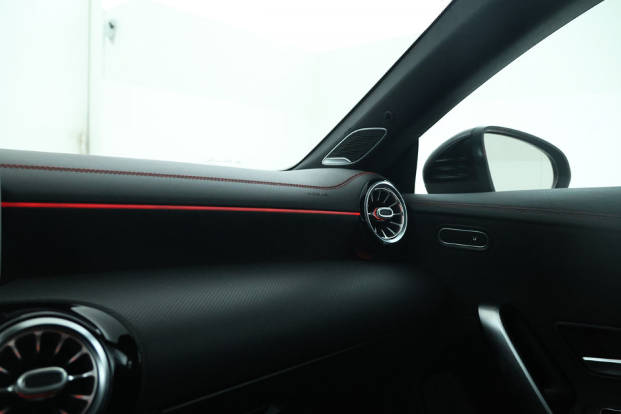 Mercedes-Benz CLA-Klasse Shooting Brake AMG 45 S 4MATIC+ 422Pk, Navigatie, Climate,