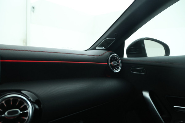 Mercedes-Benz CLA-Klasse Shooting Brake AMG 45 S 4MATIC+ 422Pk, Navigatie, Climate,