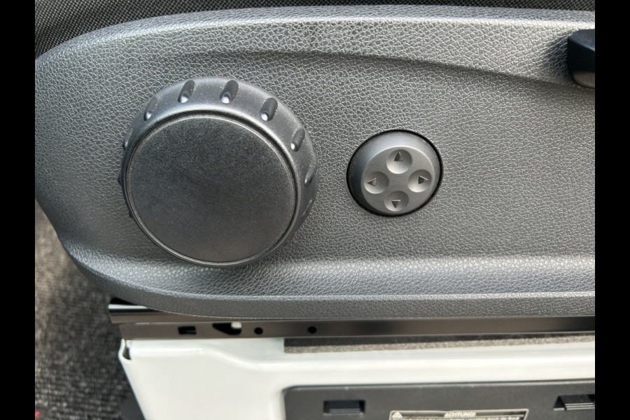 Mercedes-Benz Sprinter 315 CDI L2 D.C. Open laadbak / Trekhaak / MBUX / Carplay navigatie / Cruise control / Airco