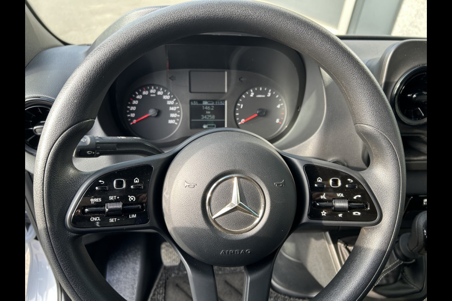 Mercedes-Benz Sprinter 315 CDI L2 D.C. Open laadbak / Trekhaak / MBUX / Carplay navigatie / Cruise control / Airco