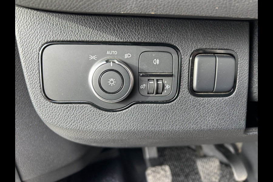 Mercedes-Benz Sprinter 315 CDI L2 D.C. Open laadbak / Trekhaak / MBUX / Carplay navigatie / Cruise control / Airco