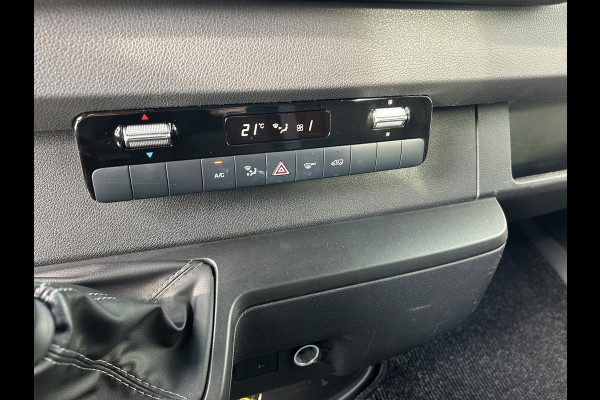 Mercedes-Benz Sprinter 315 CDI L2 D.C. Open laadbak / Trekhaak / MBUX / Carplay navigatie / Cruise control / Airco