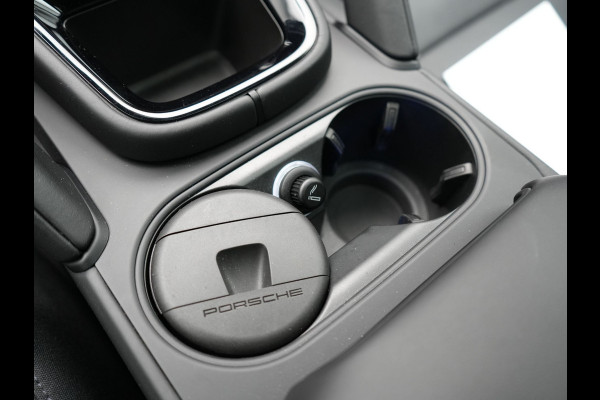 Porsche Cayenne Coupé 3.0 E-Hybrid Plug In Hybrid | MY 2024 Facelift | PHEV | Trekhaak Af Fabriek | Panodak | Luchtvering | Sportuitlaat | PDLS+ | Sport Chrono | InnoDrive Adaptive Cruise | SportDesign | Head up | Soft Close | 22"L.M | 360 Cam