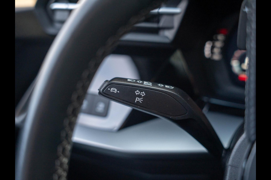 Audi A3 Sportback 35 TFSI S edition / S-Line / ACC / Virtual / Carplay