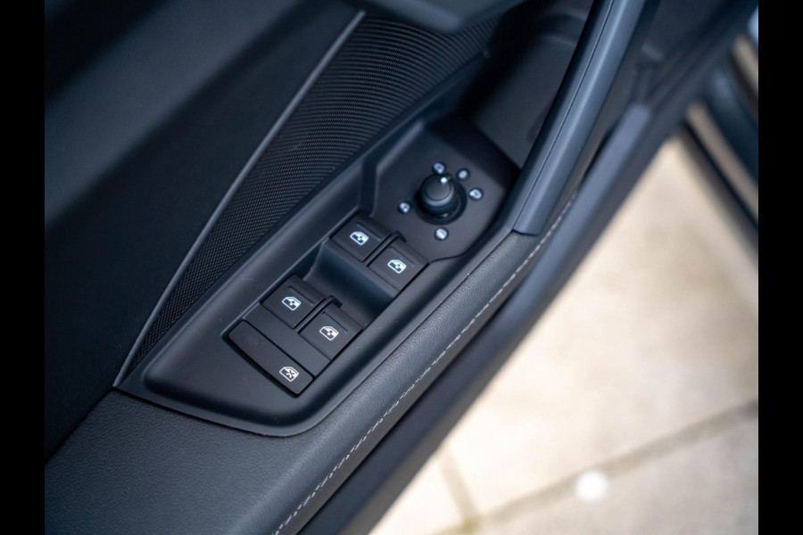 Audi A3 Sportback 35 TFSI S edition / S-Line / ACC / Virtual / Carplay