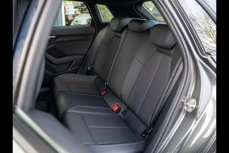 Audi A3 Sportback 35 TFSI S edition / S-Line / ACC / Virtual / Carplay